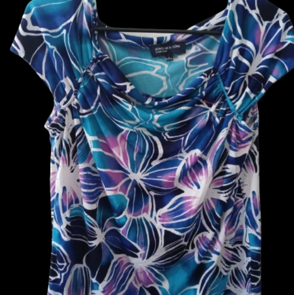 Multi color print top